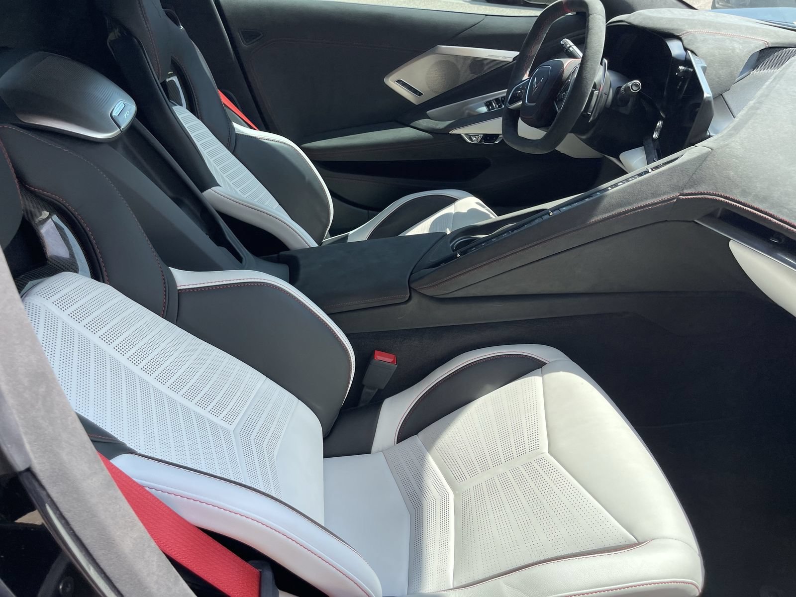 2023 Chevrolet Corvette 3LT - Photo 12