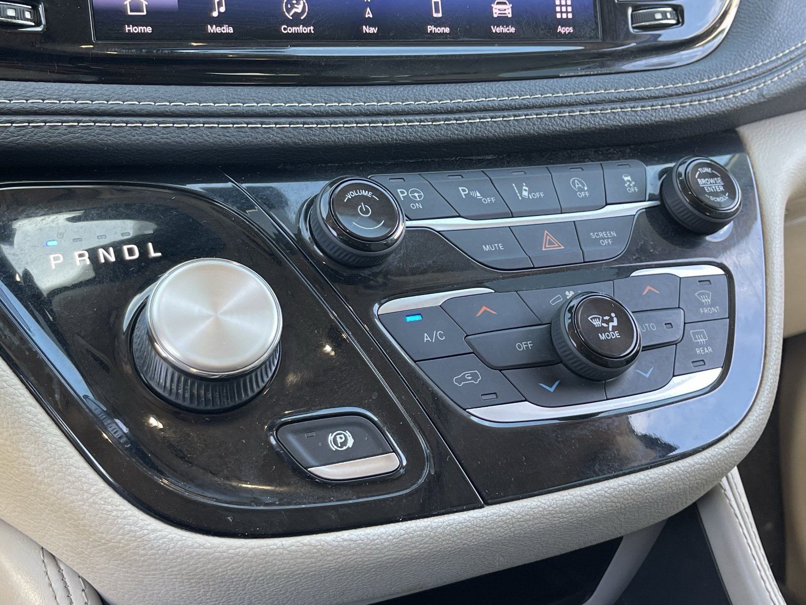 2021 Chrysler Pacifica Limited - Photo 28