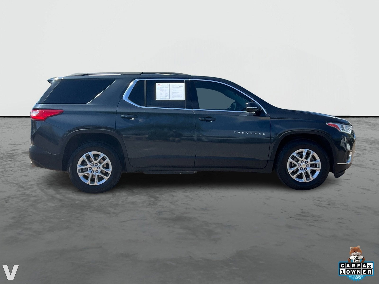 Image 8 of 2020 Chevrolet Traverse LT Cloth SUV