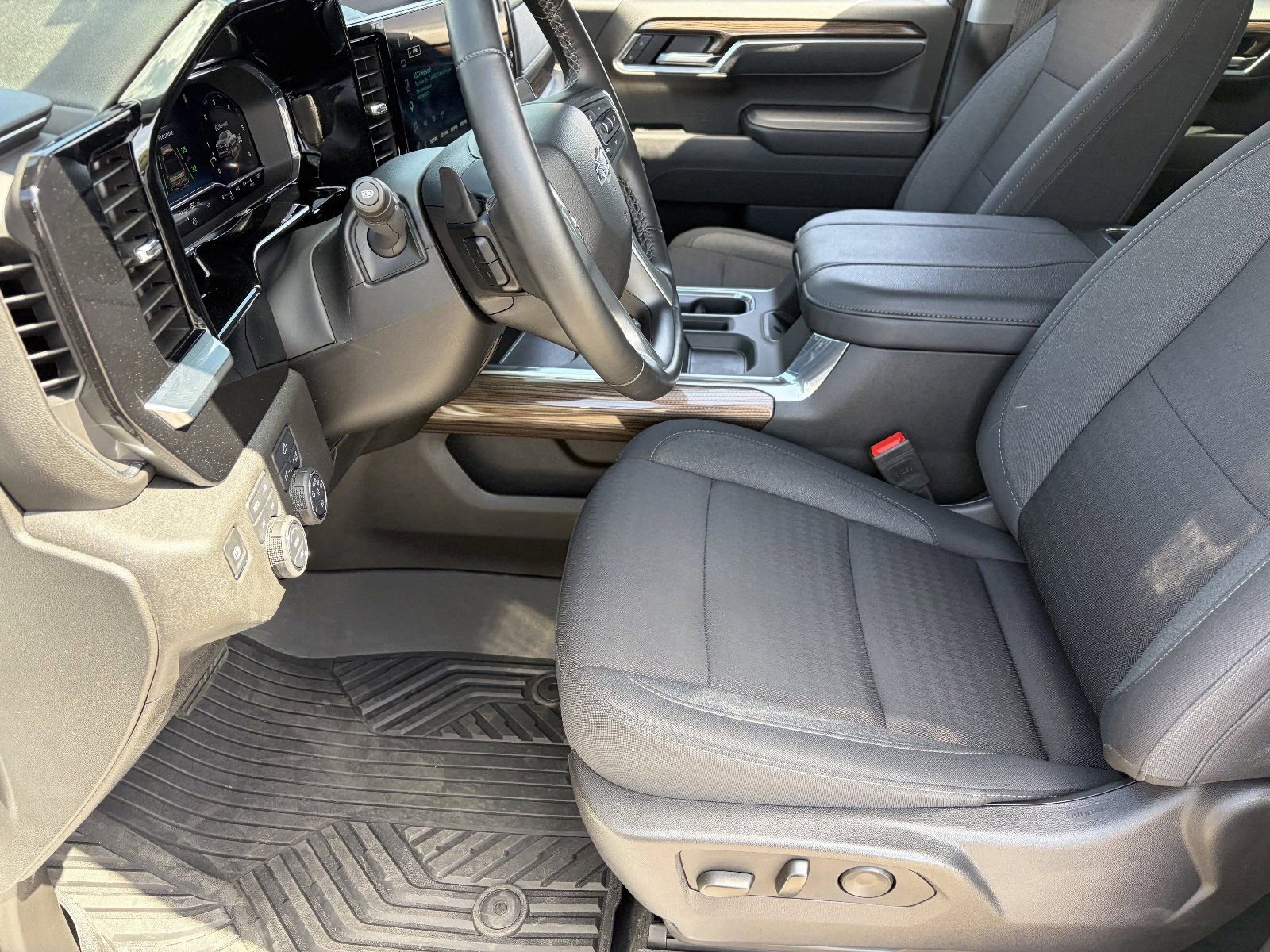 2025 Chevrolet Silverado 1500 RST - Photo 20