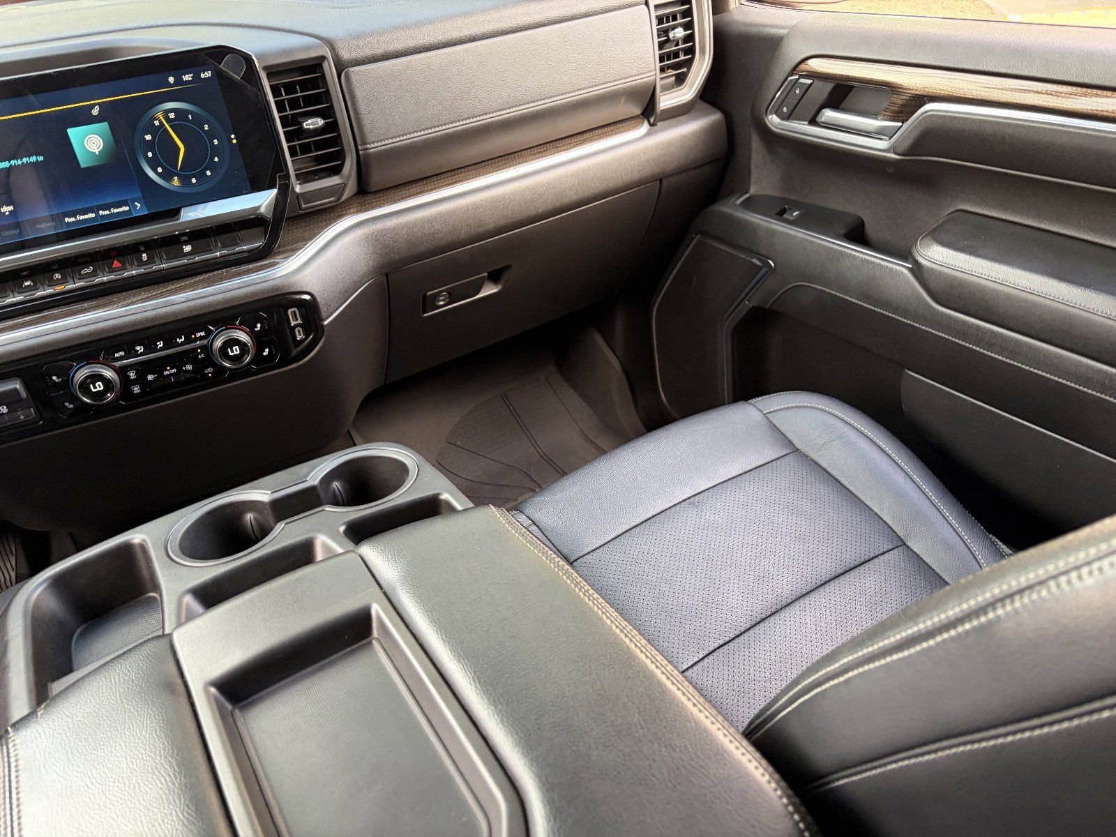 2024 Chevrolet Silverado 1500 LT - Photo 17