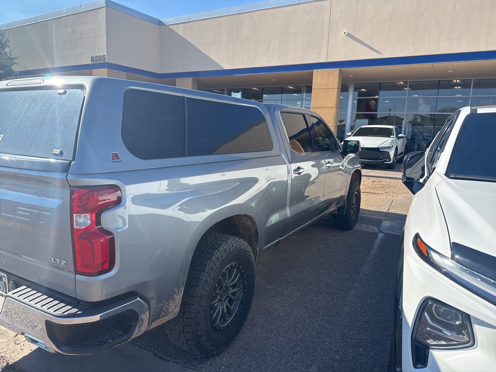 2023 Chevrolet Silverado 1500 LTZ photo 3