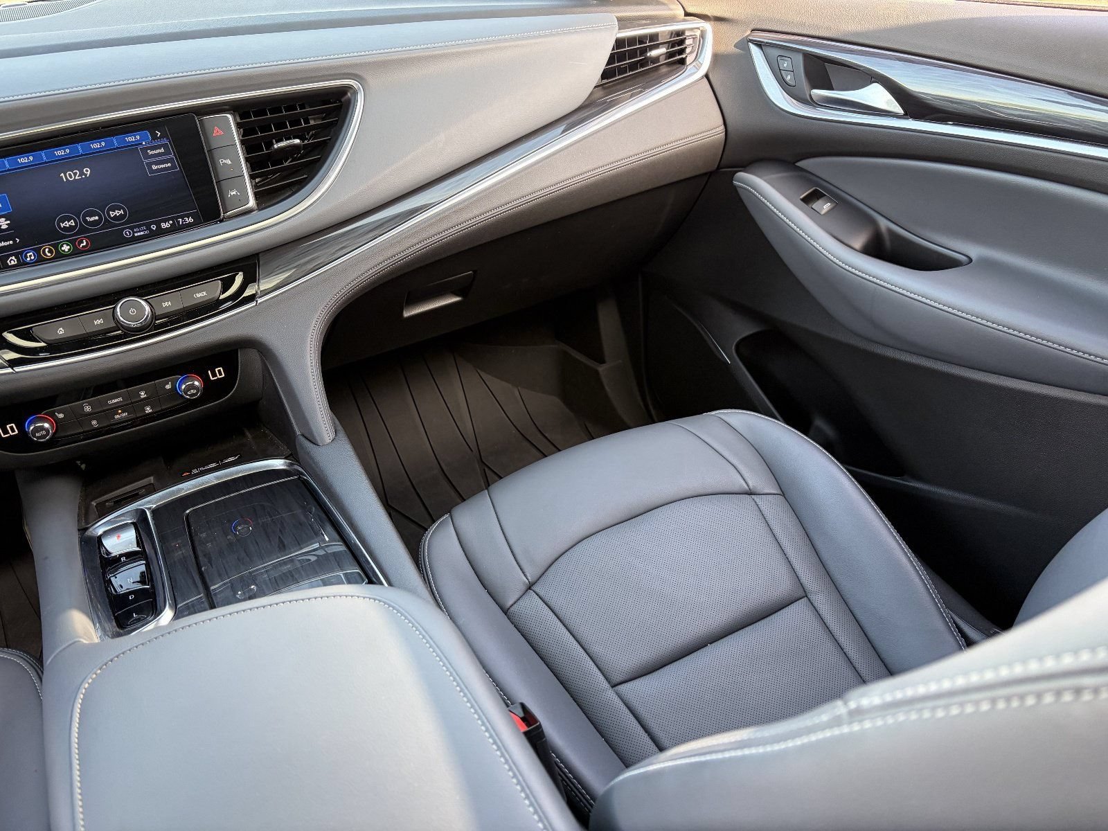 2023 Buick Enclave Essence - Photo 17