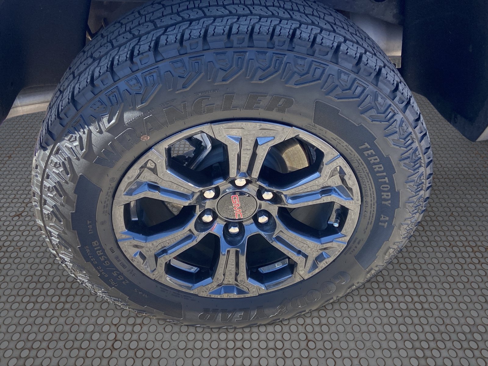 2025 GMC Canyon Elevation - Photo 9