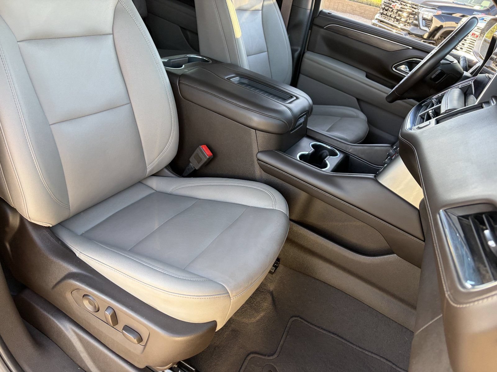 2022 Chevrolet Tahoe LT - Photo 11