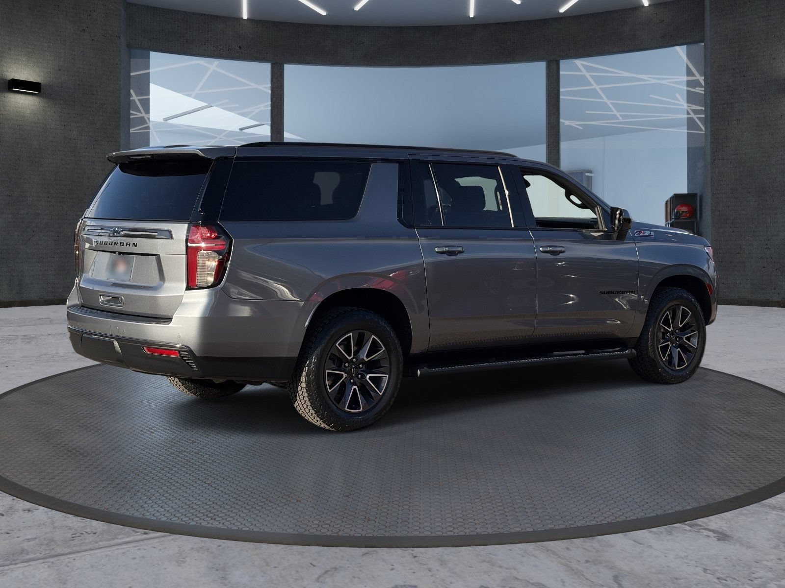 2022 Chevrolet Suburban Z71 - Photo 6