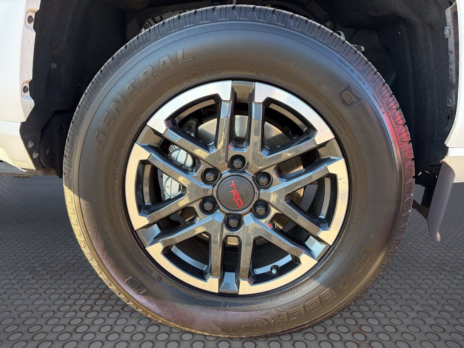 2026 Toyota Tacoma TRD Sport - Photo 10