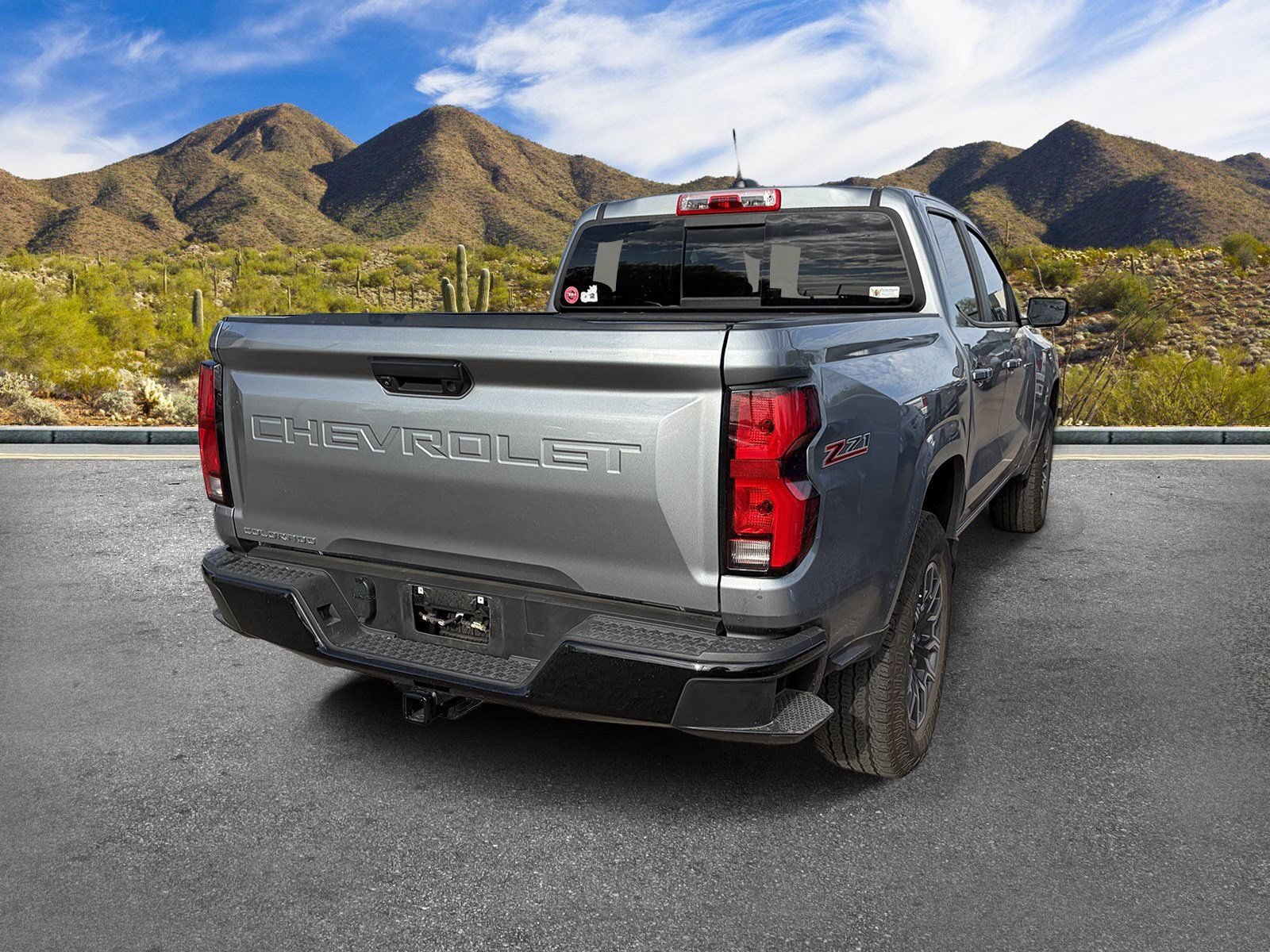 2023 Chevrolet Colorado Z71 - Photo 3