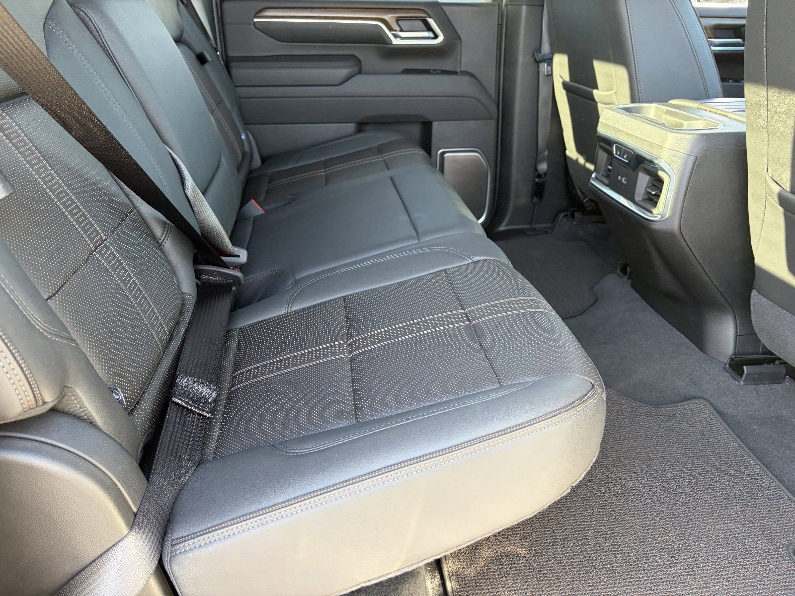 2025 Chevrolet Silverado 3500HD High Country - Photo 14