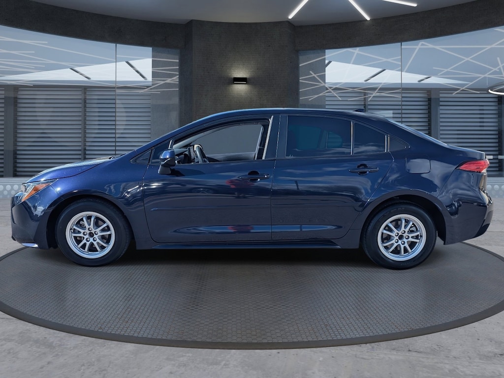 Used 2022 Toyota Corolla Hybrid LE Sedan