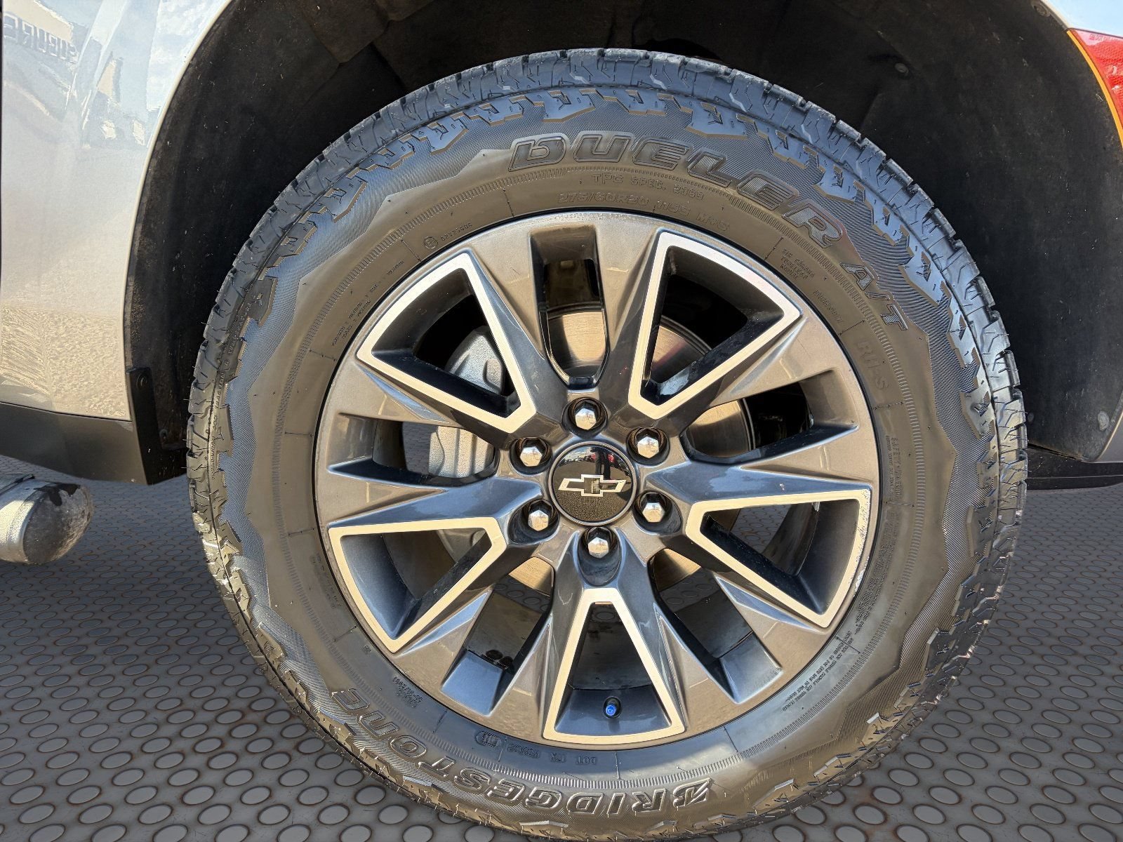 2022 Chevrolet Suburban Z71 - Photo 10