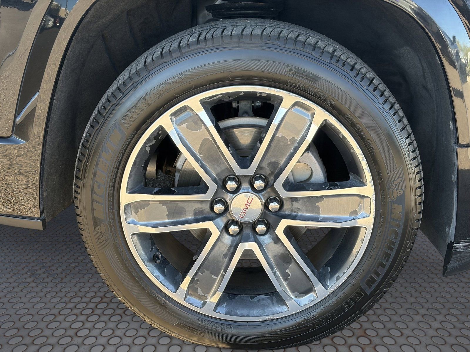 2019 GMC Acadia Denali - Photo 10