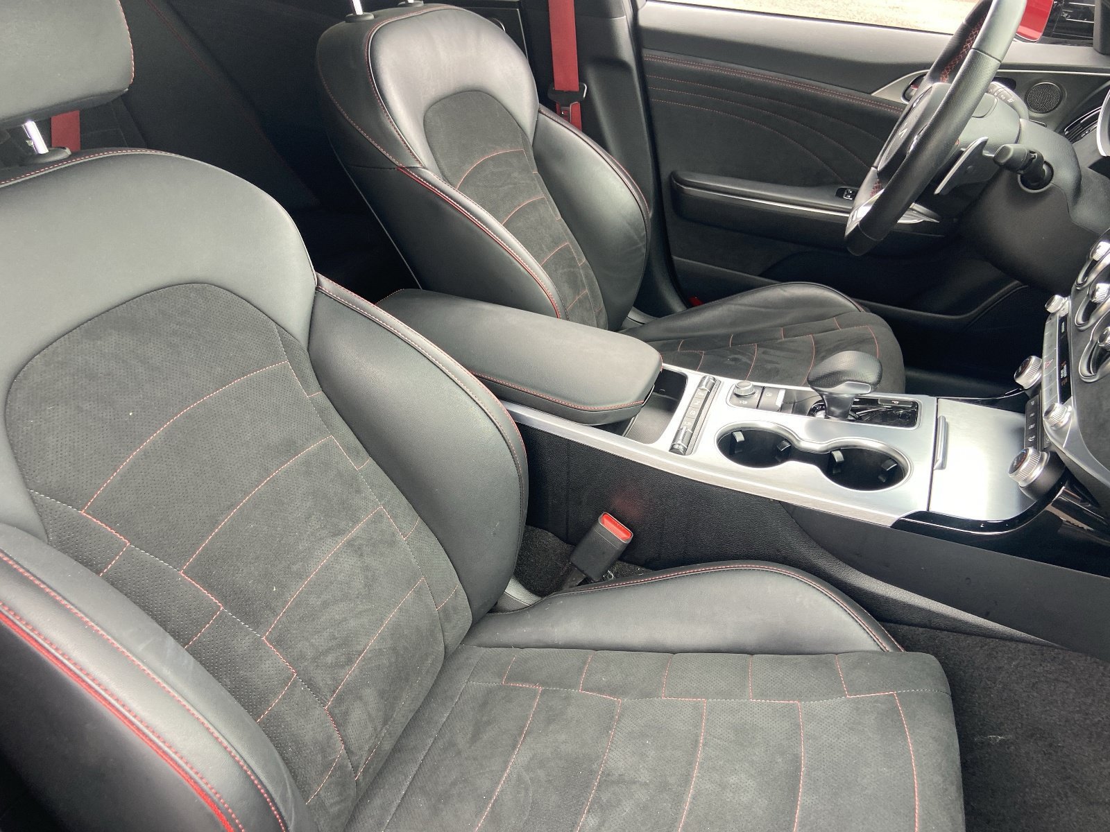 2023 Kia Stinger GT2 - Photo 11