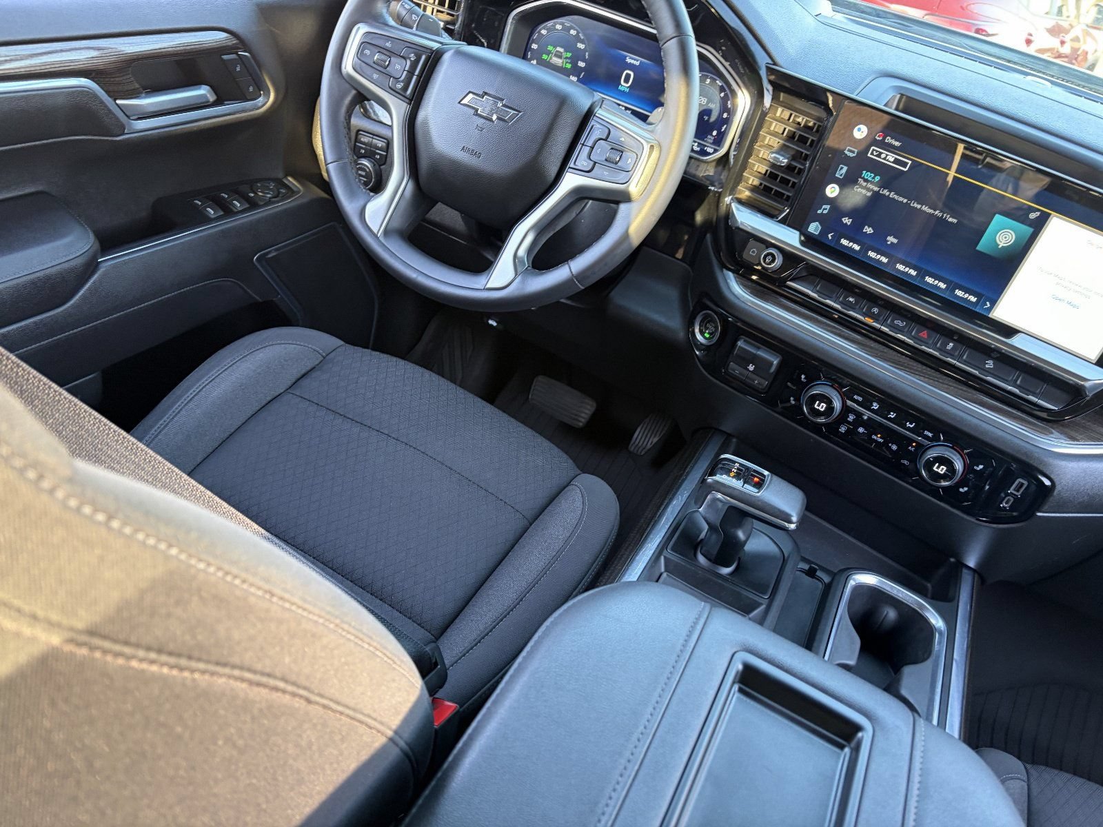 2022 Chevrolet Silverado 1500 RST - Photo 15