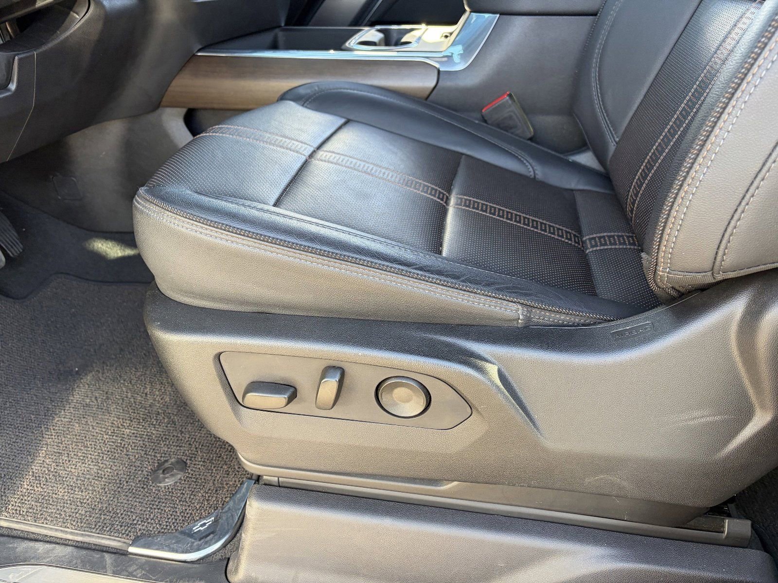 2025 Chevrolet Silverado 3500HD High Country - Photo 22