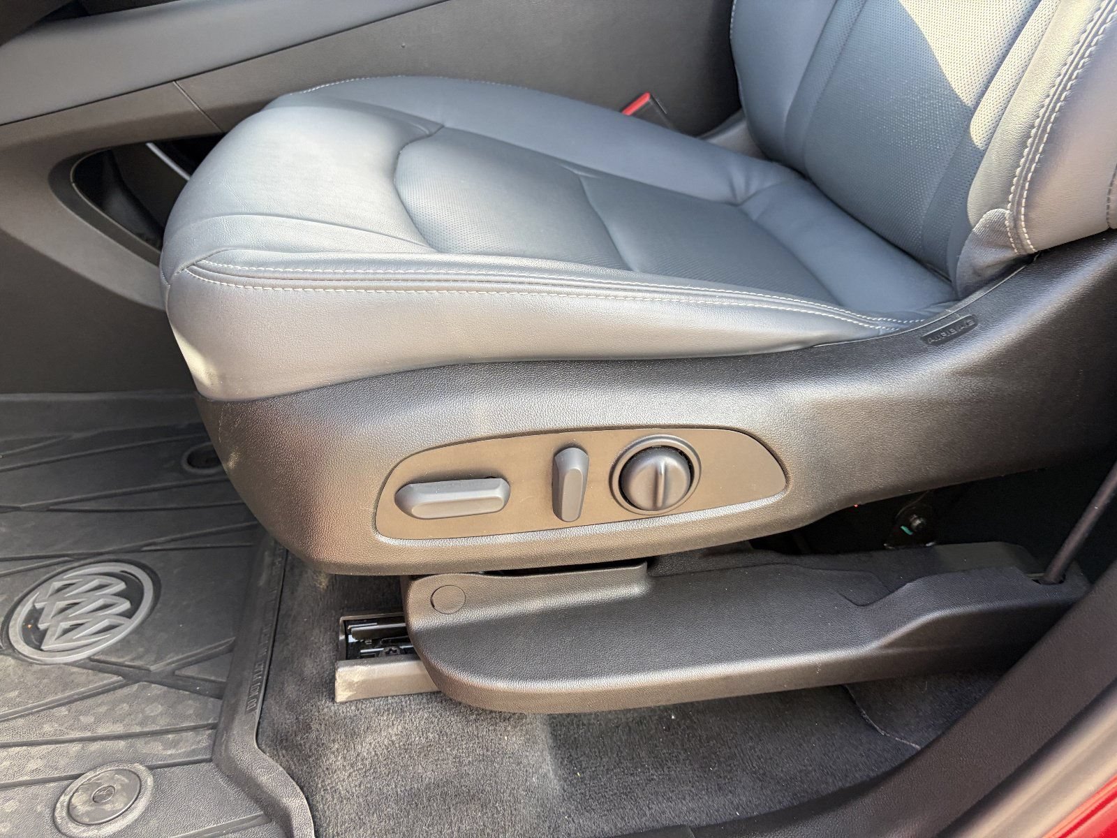 2023 Buick Enclave Essence - Photo 22
