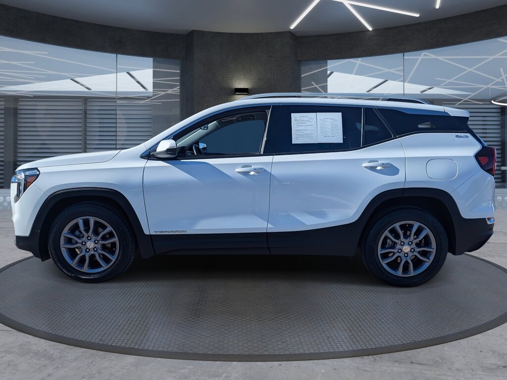 Used 2024 GMC Terrain SLT SUV