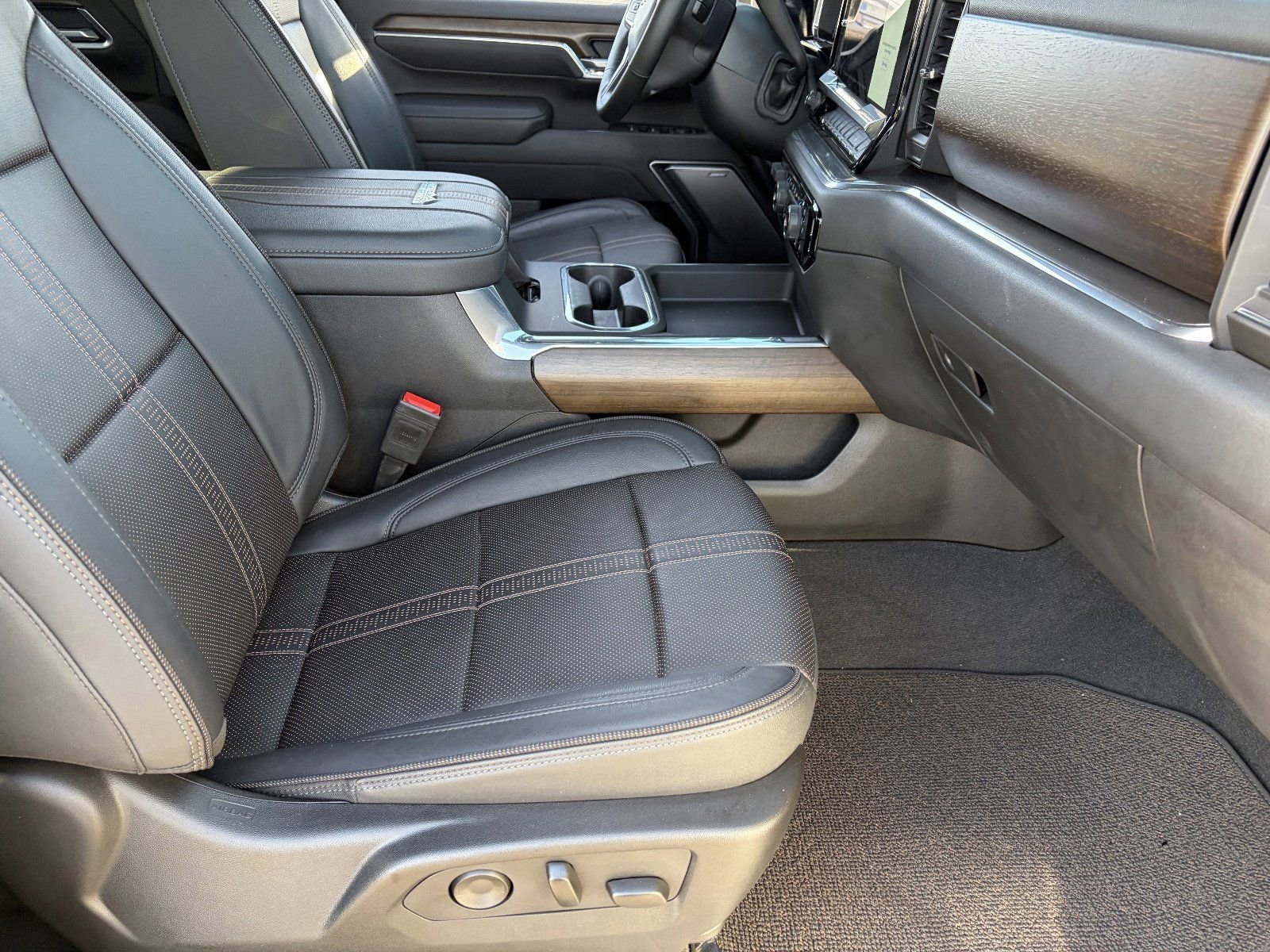 2025 Chevrolet Silverado 3500HD High Country - Photo 12