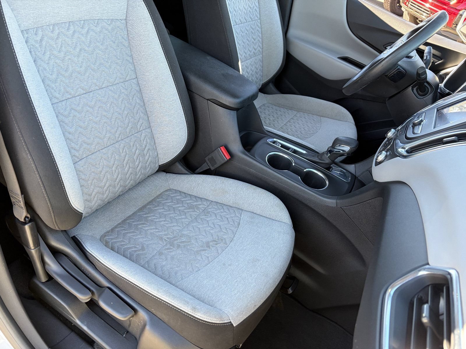 2024 Chevrolet Equinox LS - Photo 11