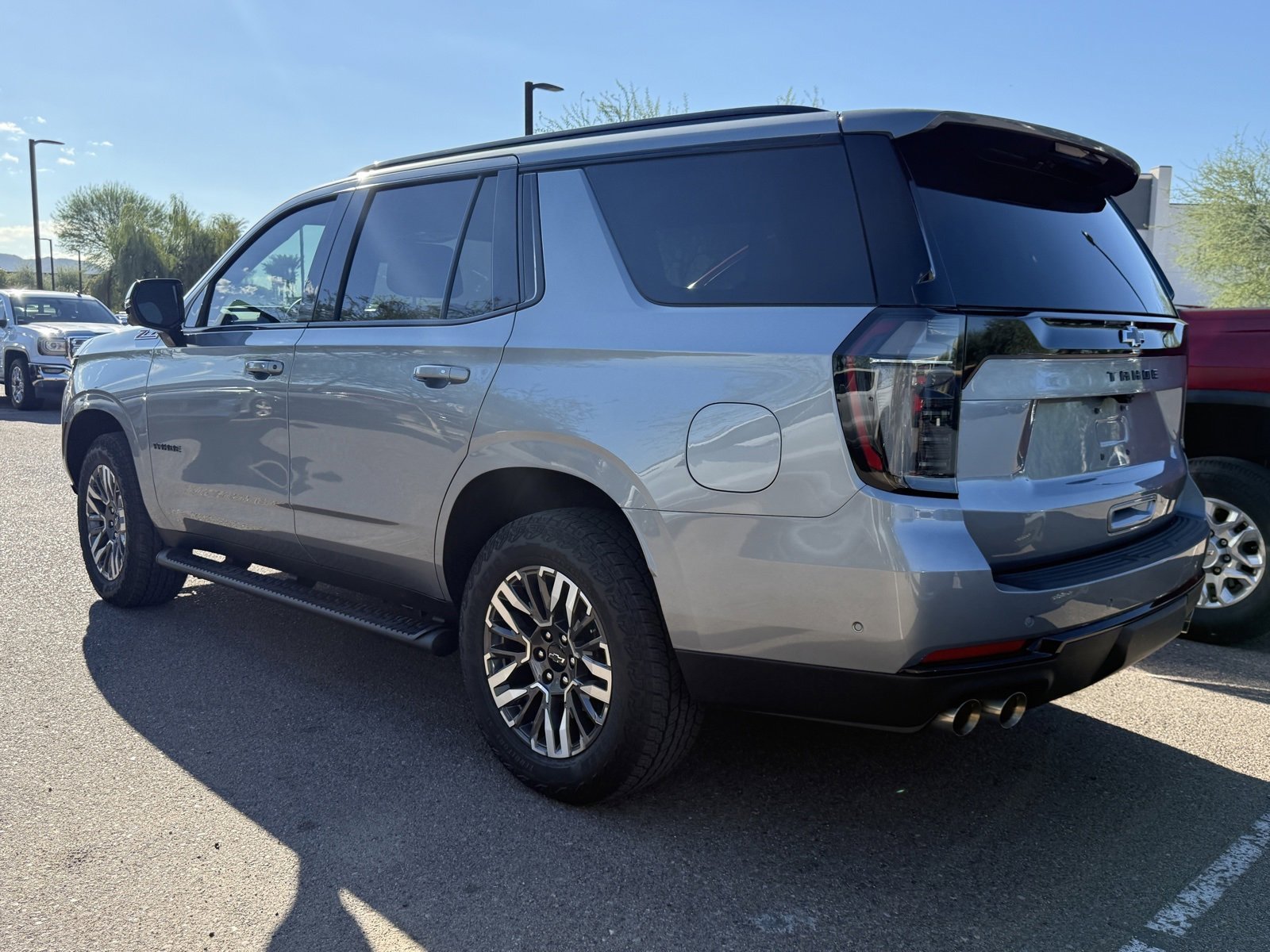 2025 Chevrolet Tahoe Z71 photo 2