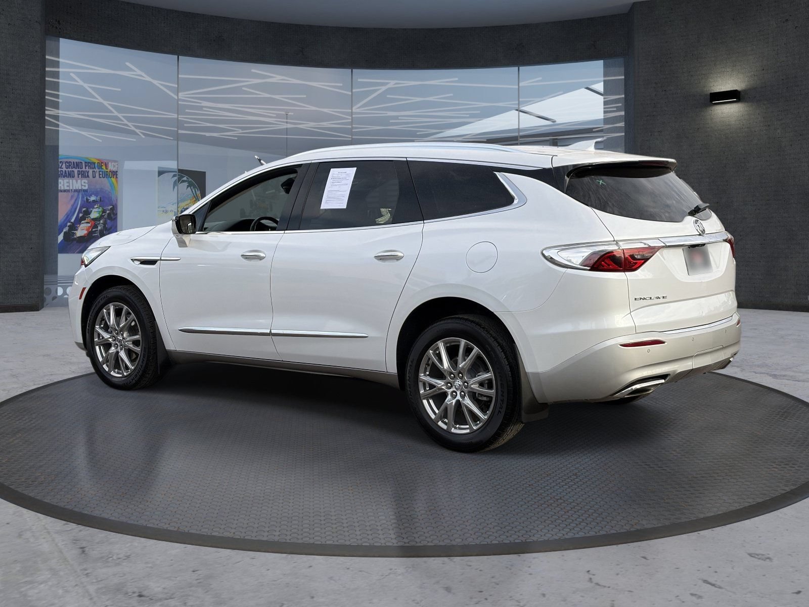 Used 2024 White Frost Tricoat Buick Essence image 4