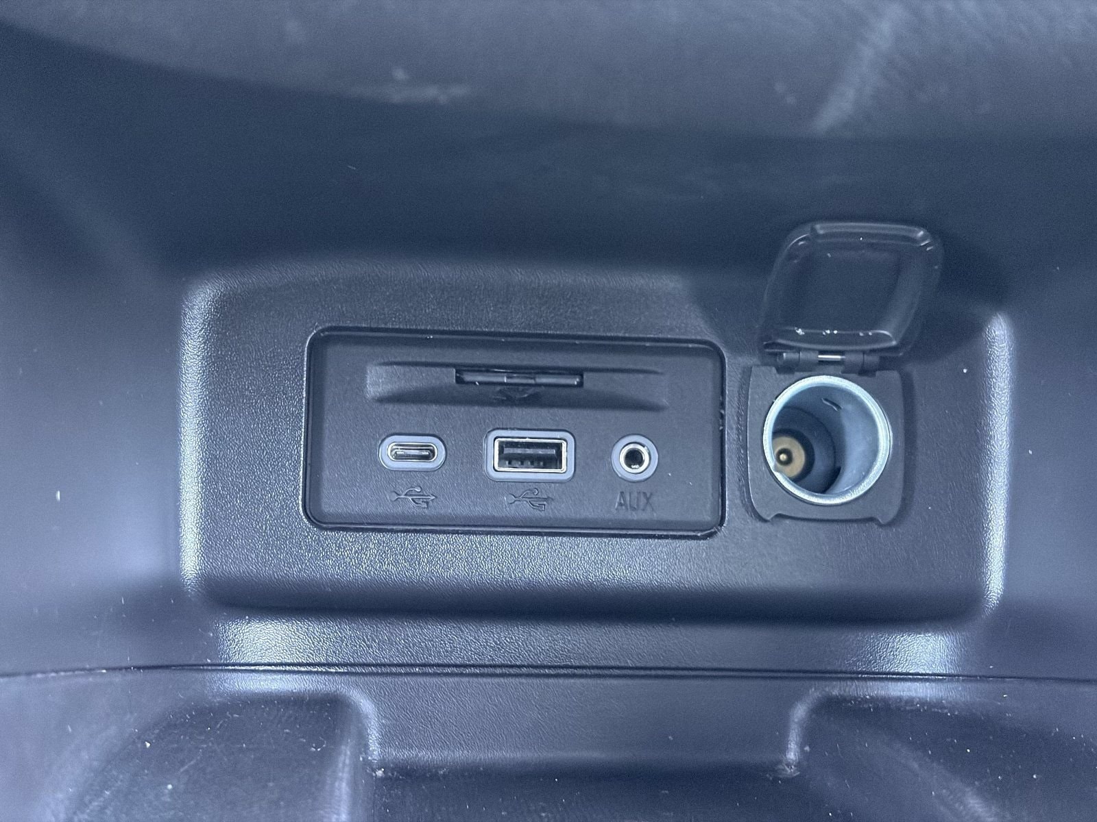 2024 Chevrolet Equinox Premier - Photo 31