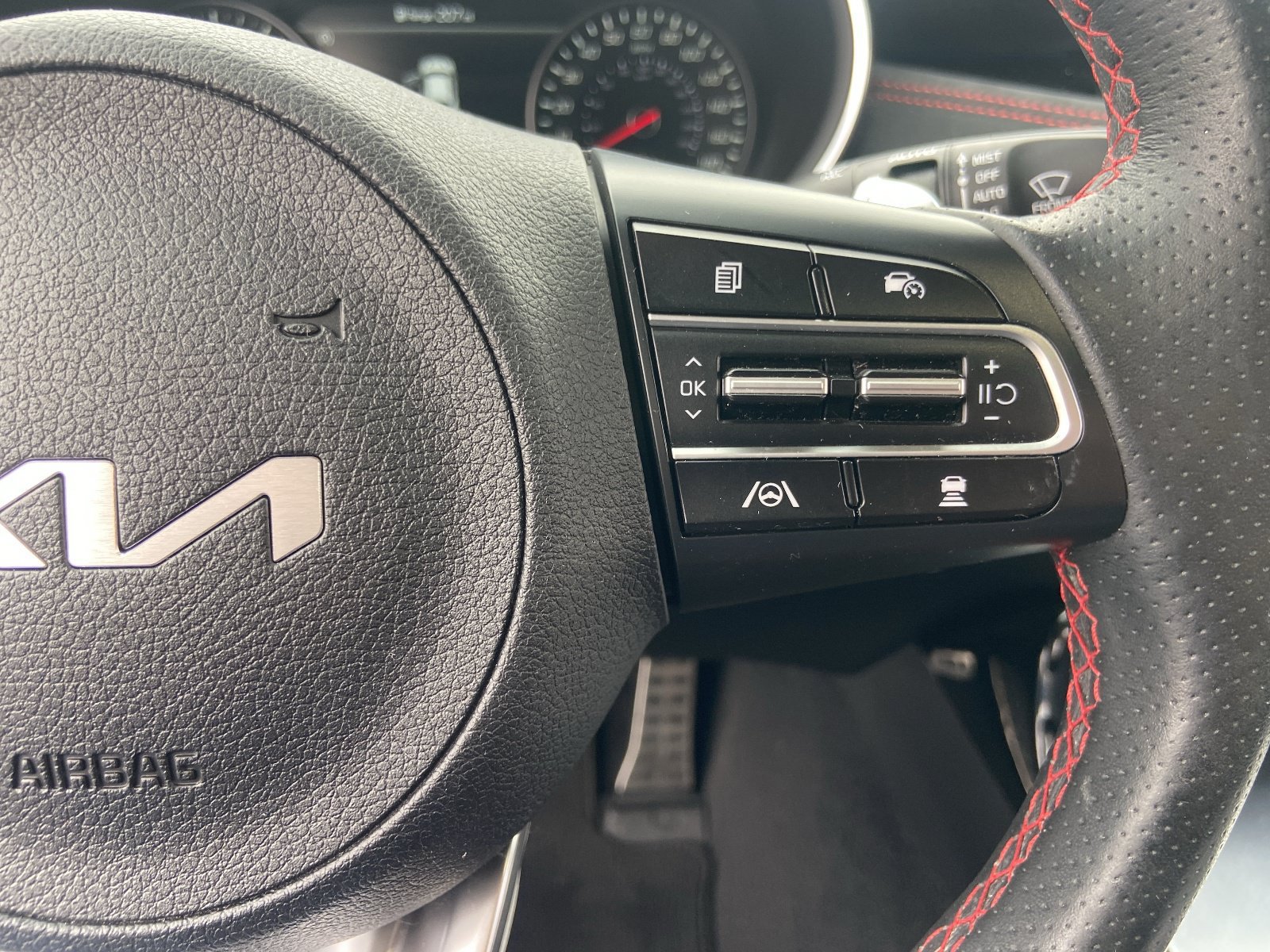 2023 Kia Stinger GT2 - Photo 26