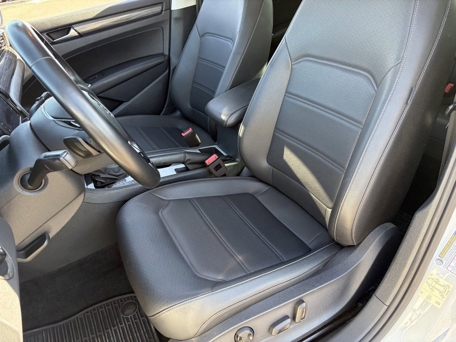 2020 Volkswagen Passat R-Line - Photo 21