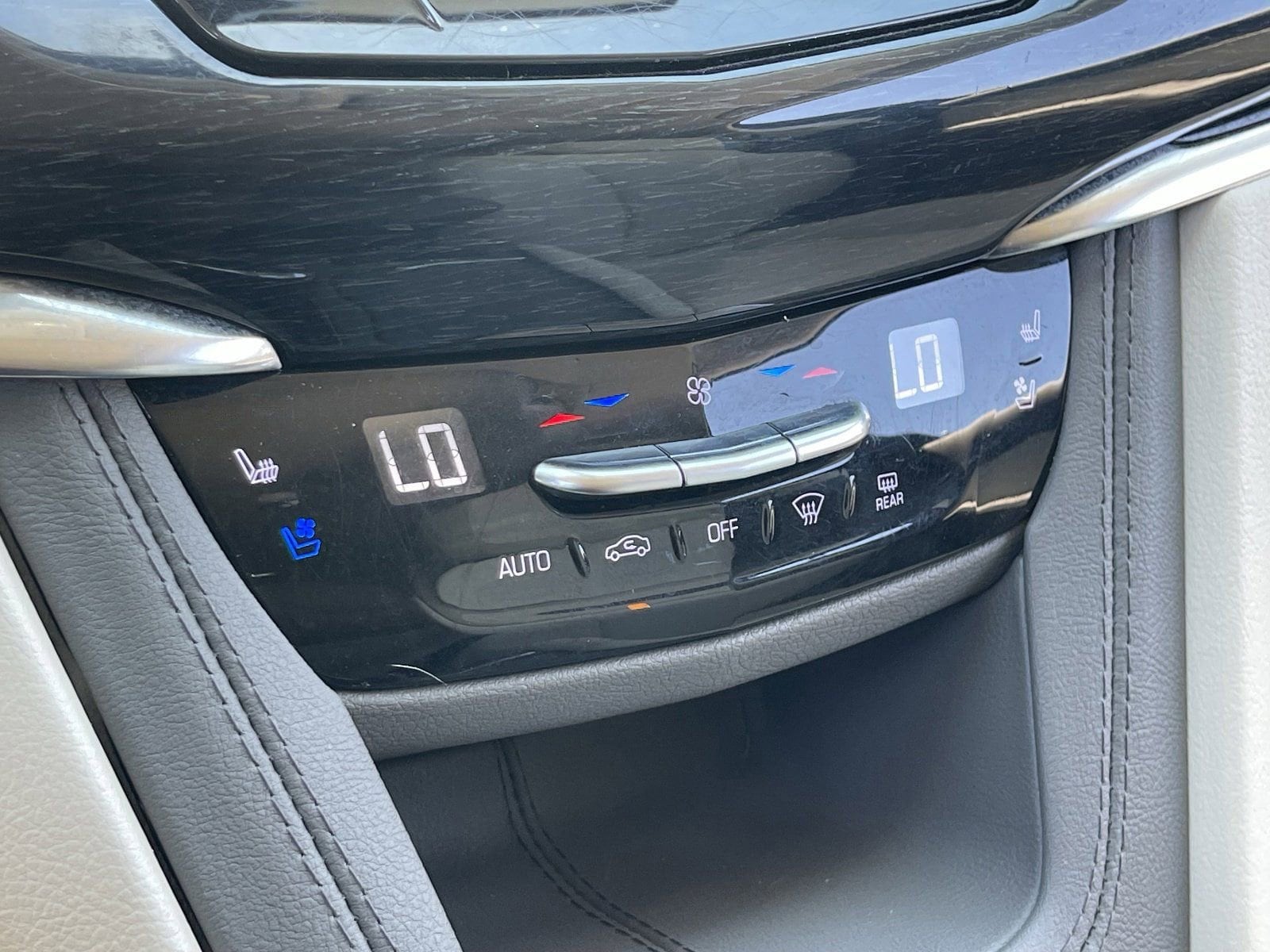 2023 Cadillac XT6 Premium Luxury - Photo 29