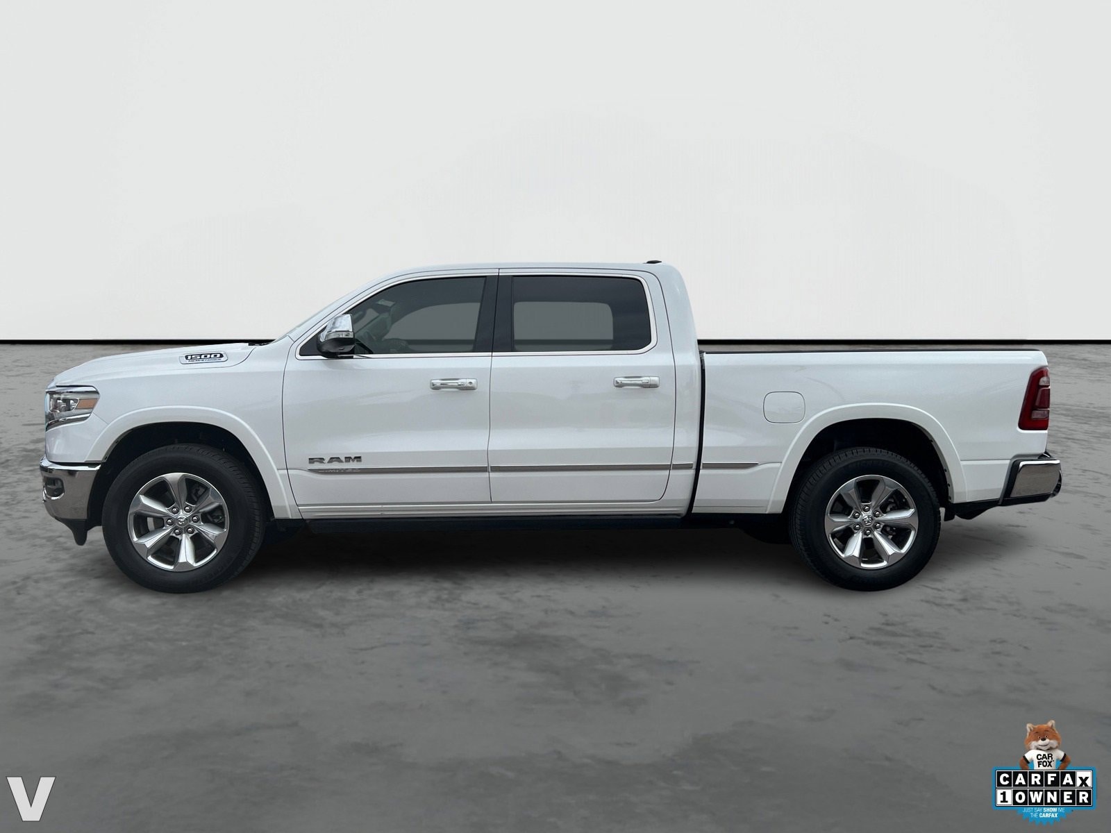 Used 2022 RAM Ram 1500 Pickup Limited with VIN 1C6SRFPT5NN101893 for sale in Scottsdale, AZ