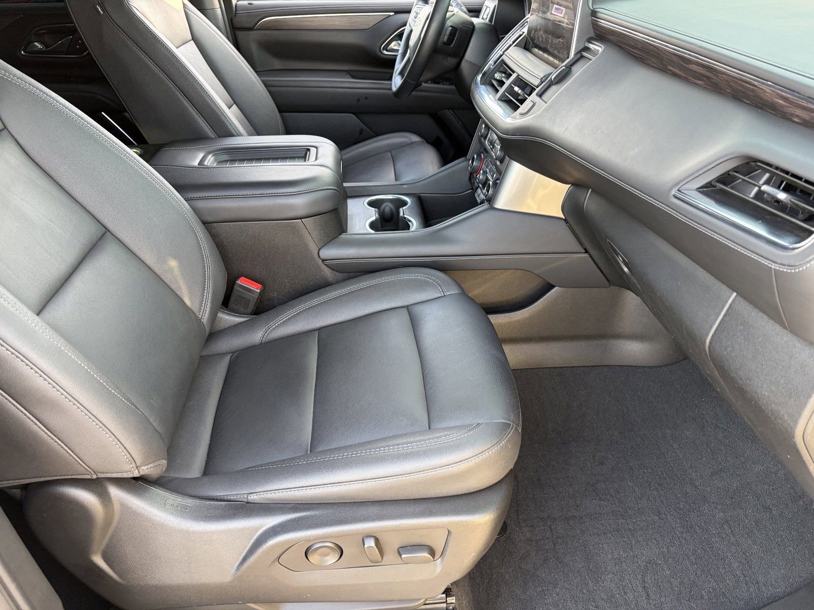 2023 Chevrolet Suburban Z71 - Photo 12