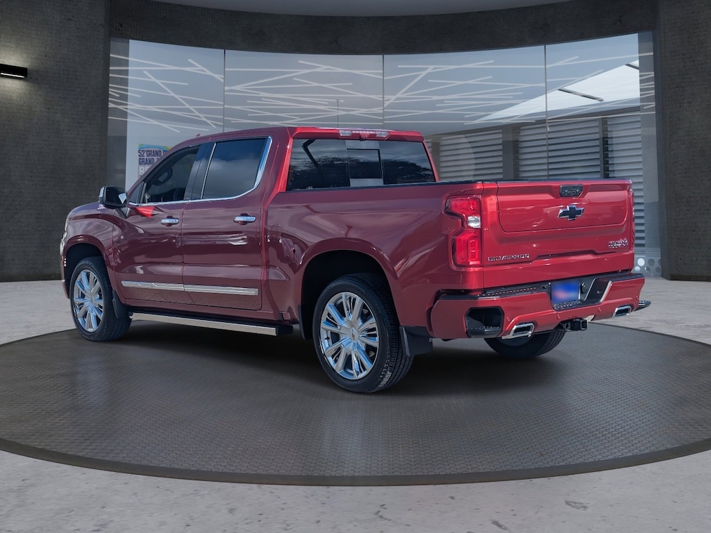 Used 2025 Chevrolet Silverado 1500 High Country Truck Crew Cab