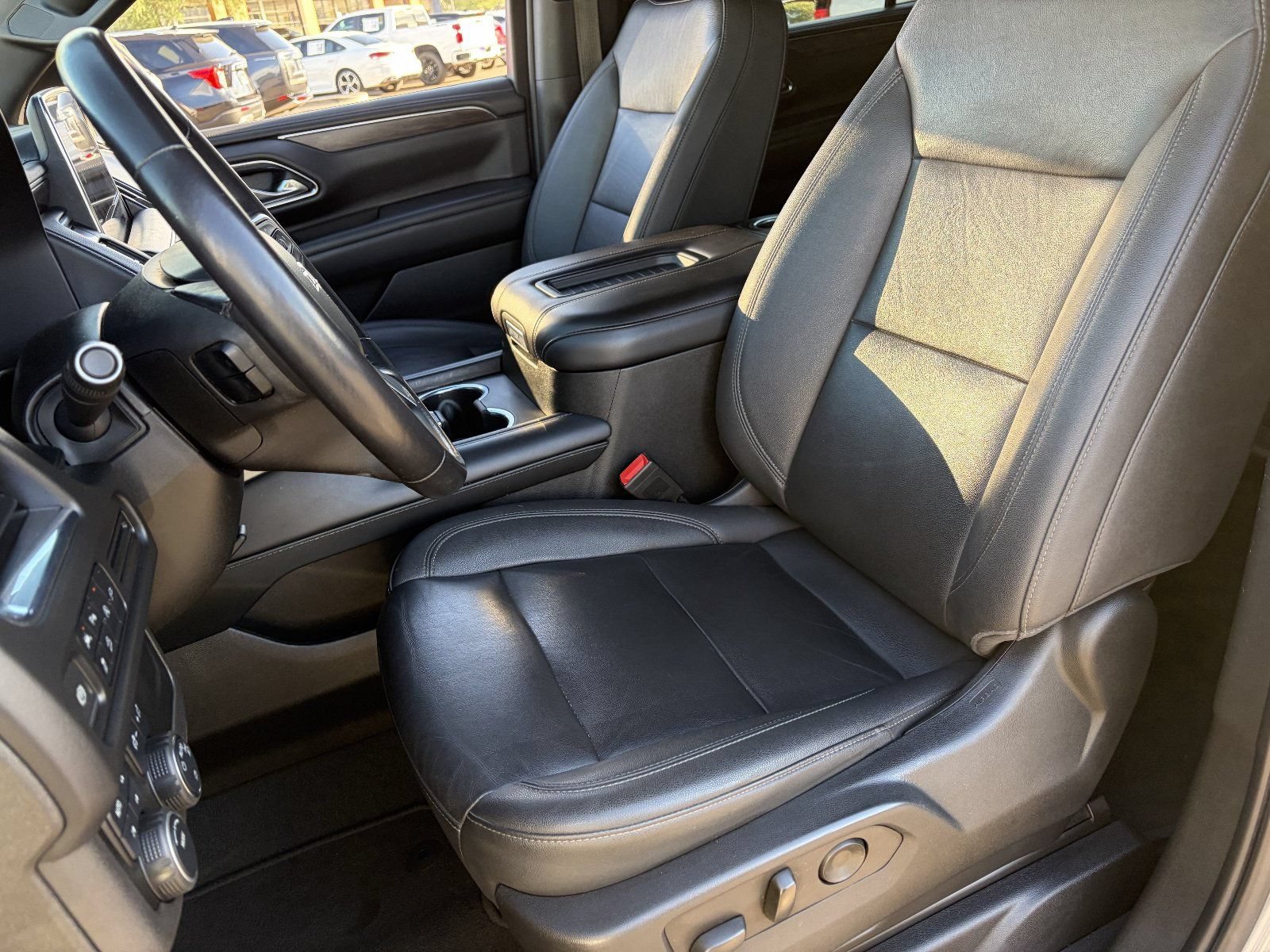 2022 Chevrolet Suburban Z71 - Photo 21