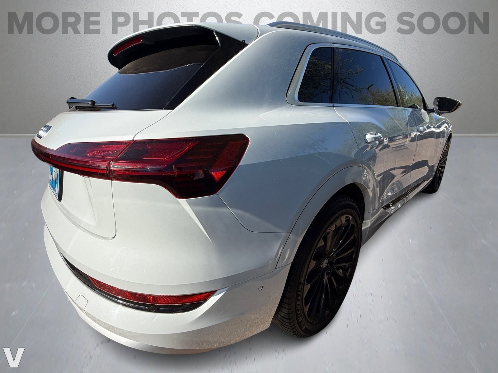 2019 Audi e-tron Prestige photo 4
