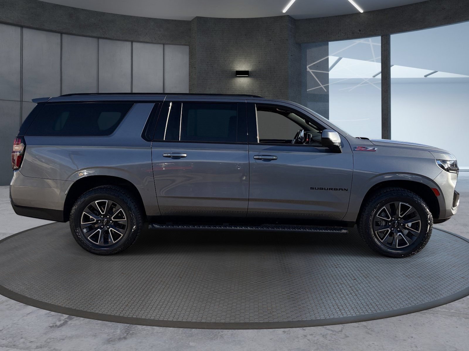 2022 Chevrolet Suburban Z71 - Photo 7
