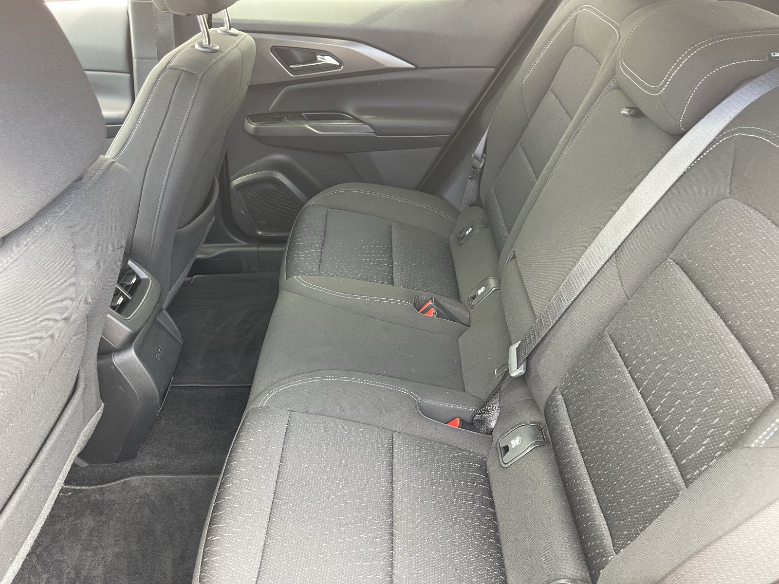 2025 Chevrolet Equinox EV LT - Photo 18