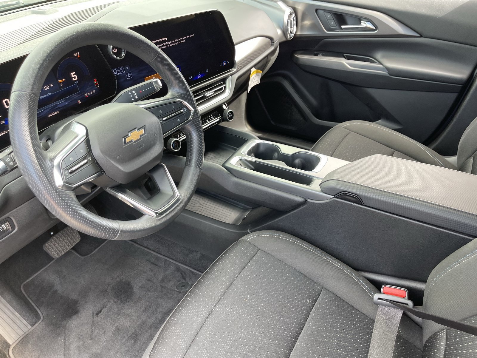 2025 Chevrolet Equinox EV LT - Photo 19