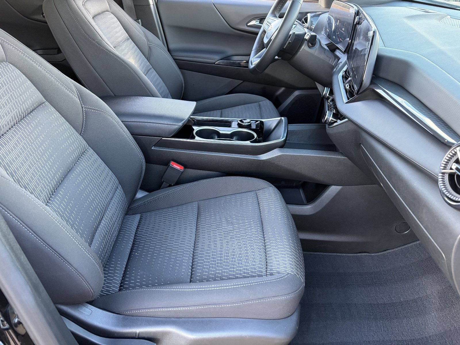 2026 Chevrolet Equinox LT - Photo 12