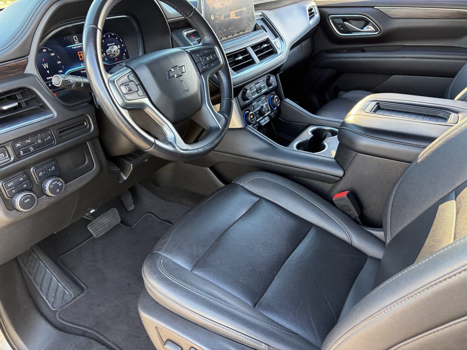 2022 Chevrolet Suburban Z71 - Photo 19