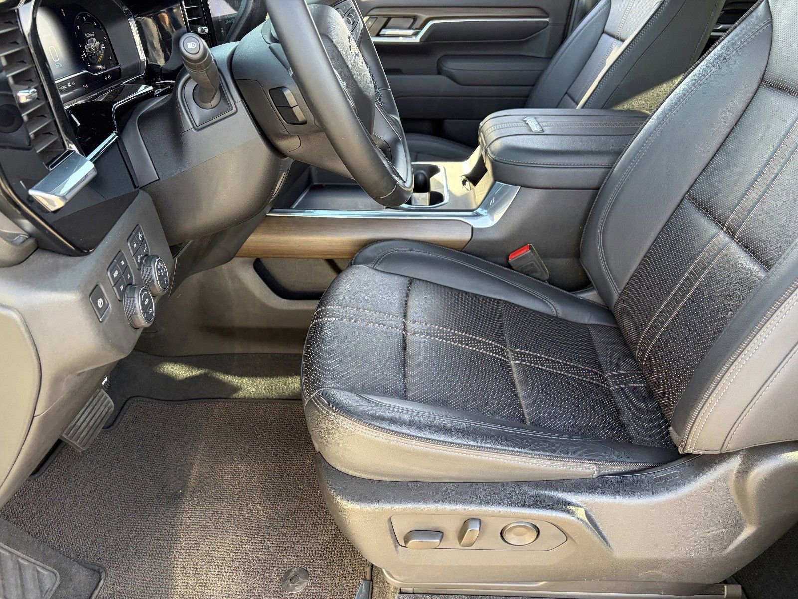 2025 Chevrolet Silverado 3500HD High Country - Photo 20