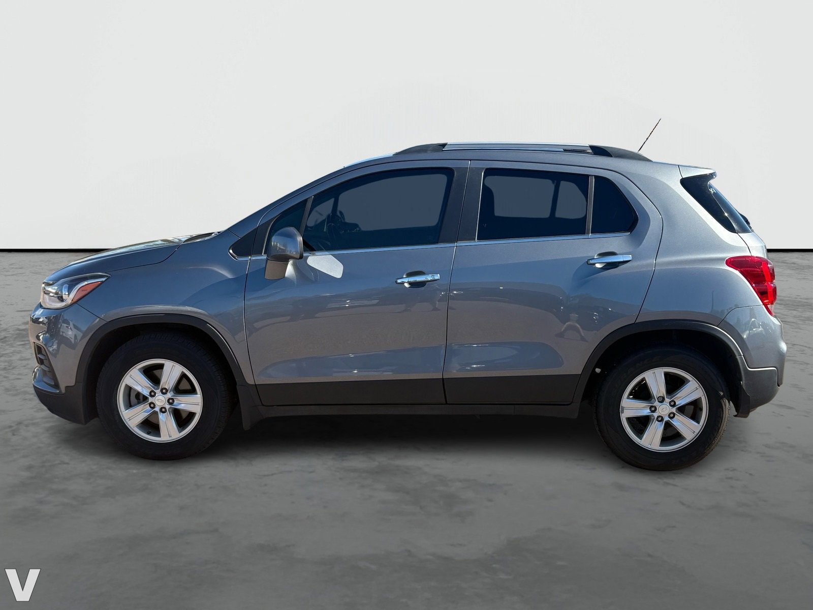 2020 Chevrolet Trax LT photo 2