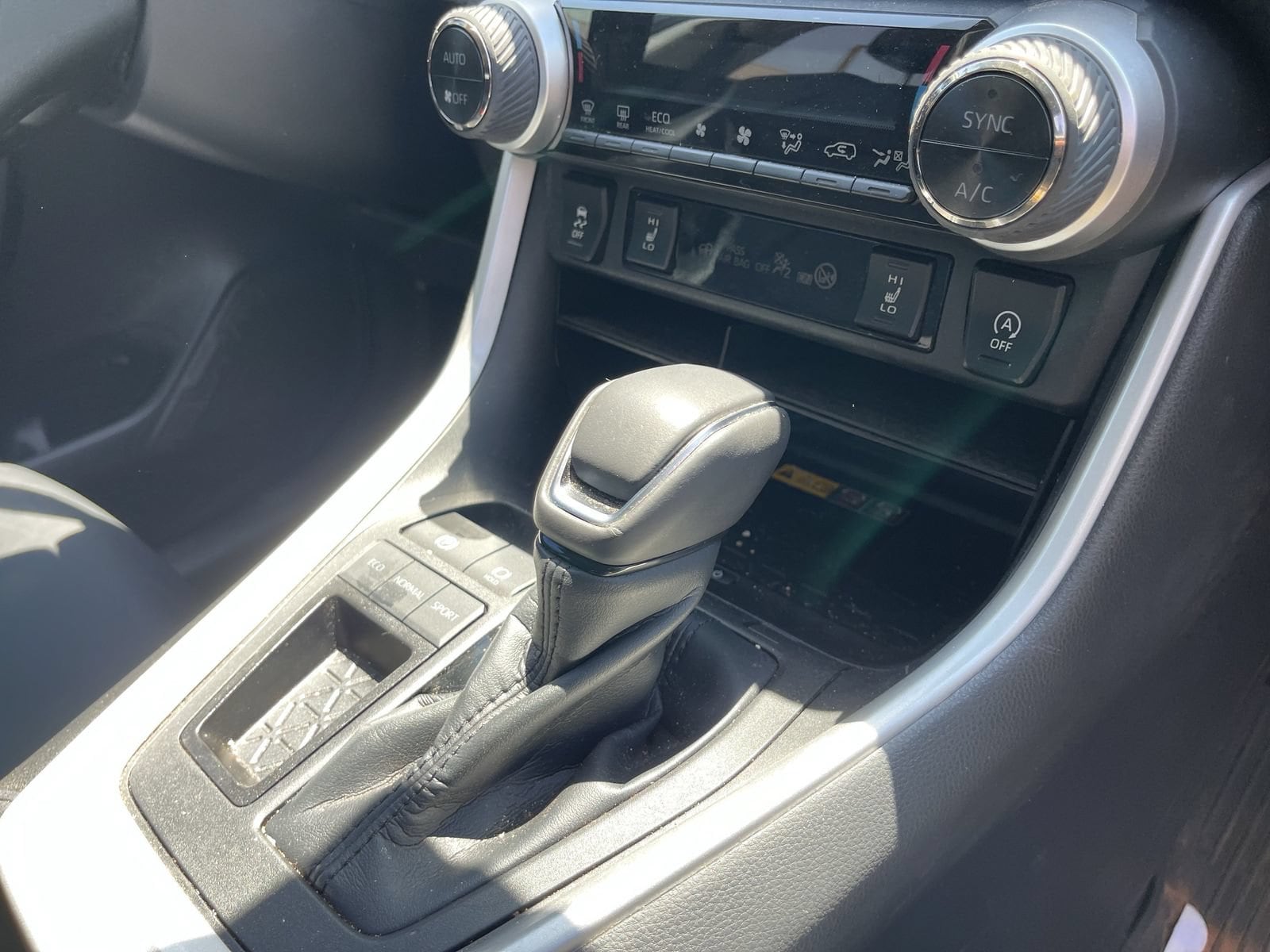 2023 Toyota RAV4 XLE Premium - Photo 9