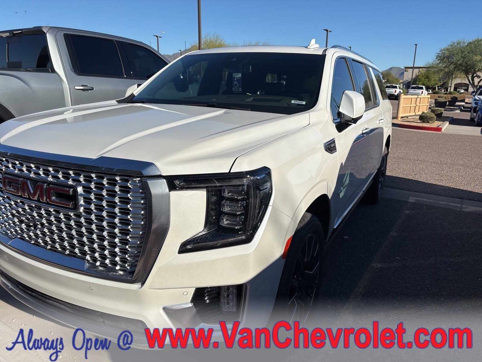 2023 GMC Yukon XL Denali's photo