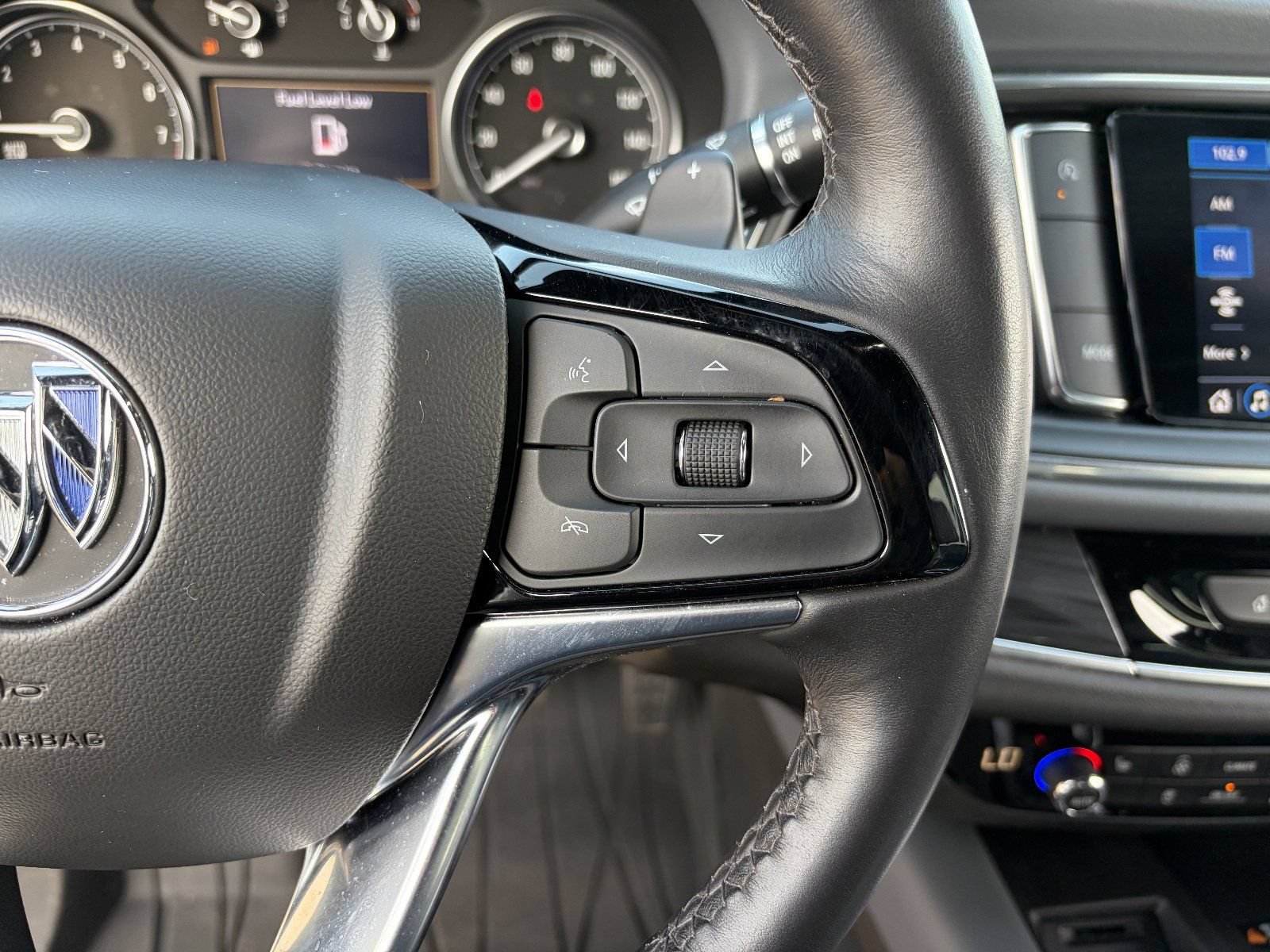 2023 Buick Enclave Essence - Photo 26