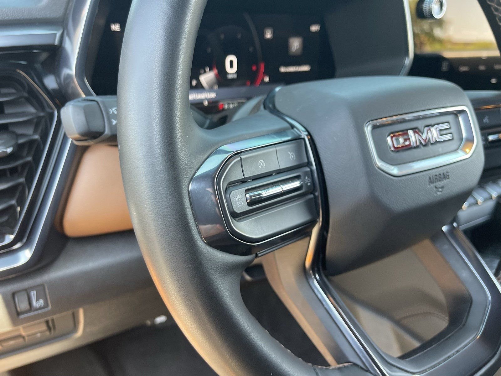 2025 GMC Canyon AT4 - Photo 25