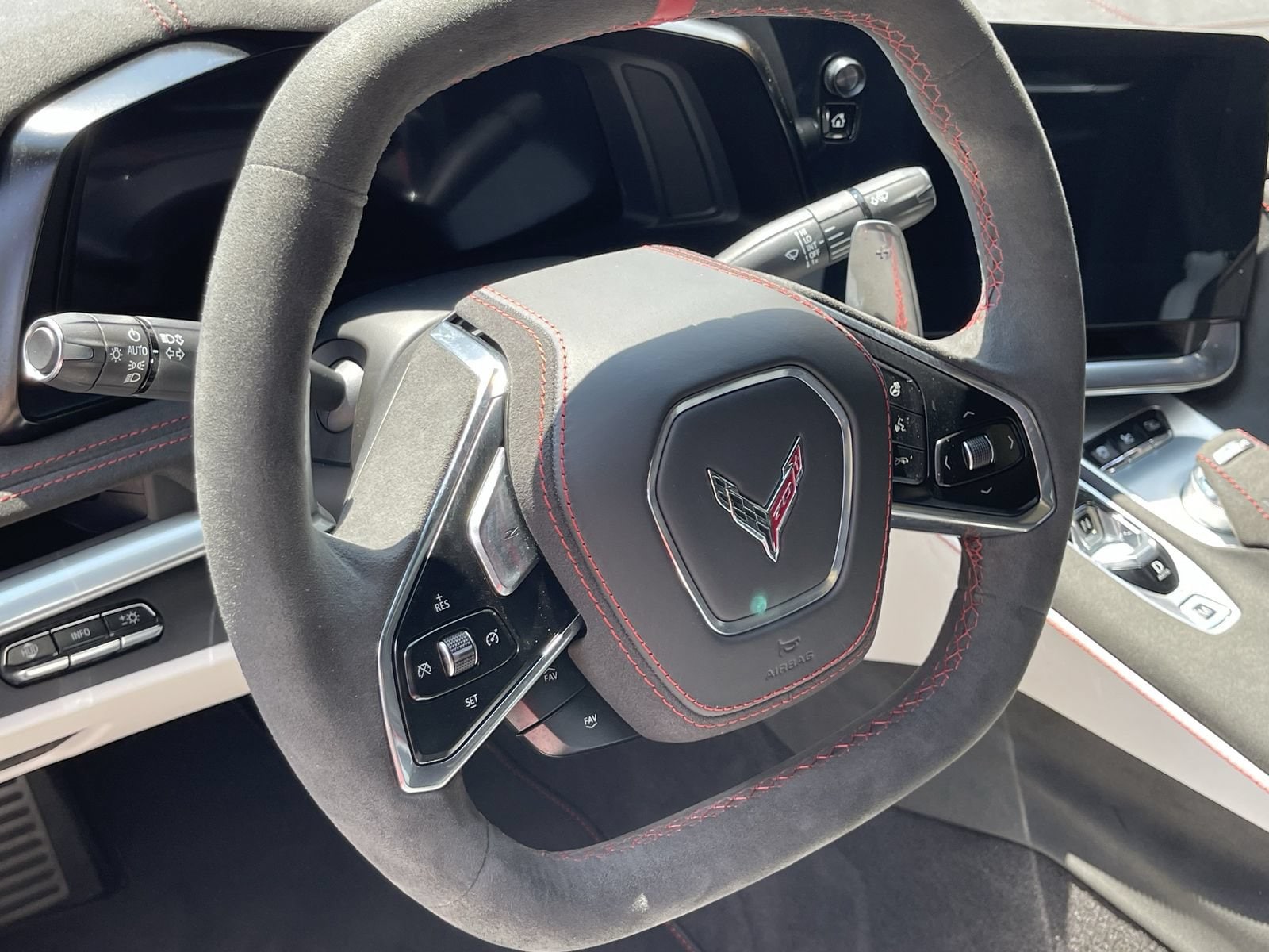 2023 Chevrolet Corvette 3LT - Photo 21