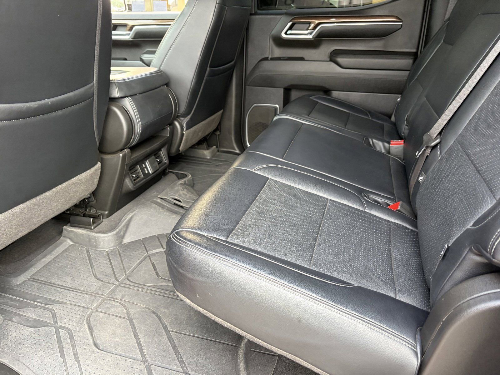 2024 Chevrolet Silverado 1500 LT - Photo 18