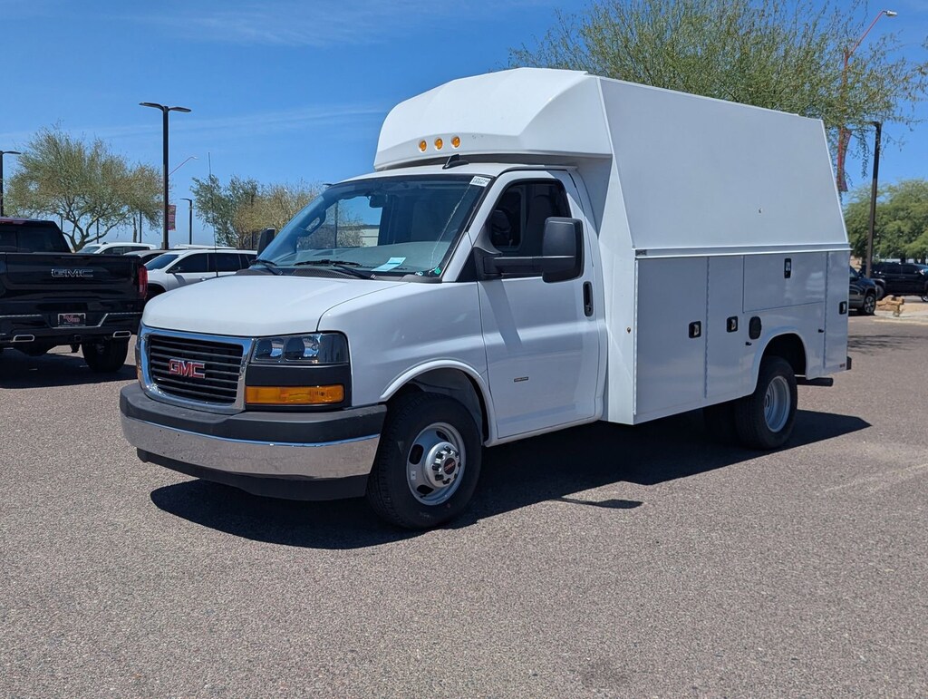 New 2025 GMC Savana Cutaway 3500 1WT Cutaway Van