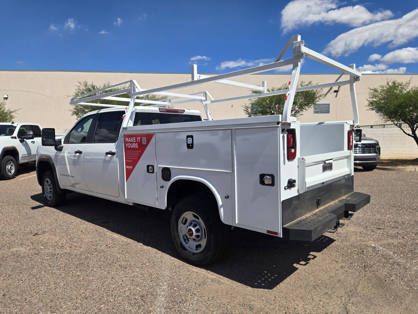 2025 Gmc Sierra HD Pro photo 2