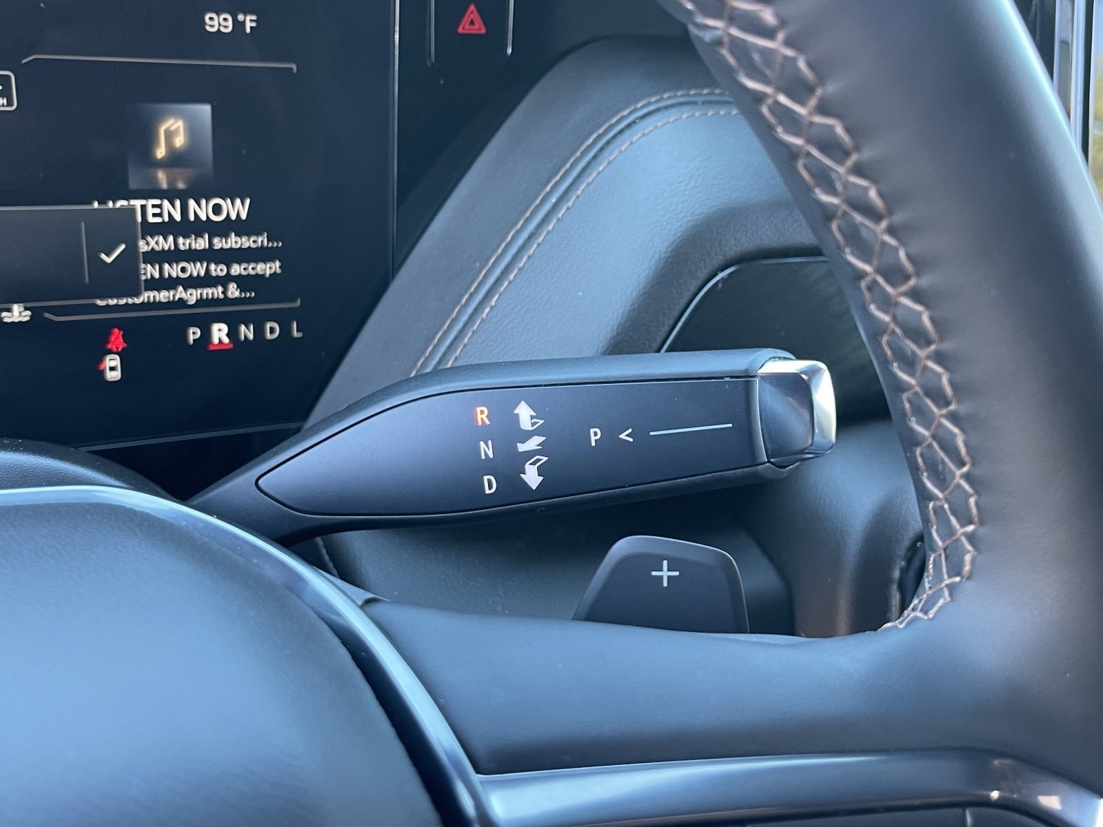 2025 GMC Yukon AT4 - Photo 32